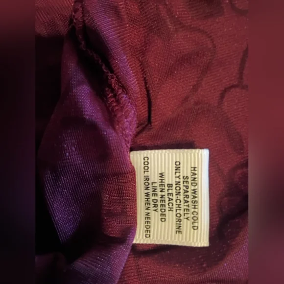 Ultra Pink Burnt Velvet Women's Patterned Top in Deep Burgundy Sz L - Picture 9 of 9